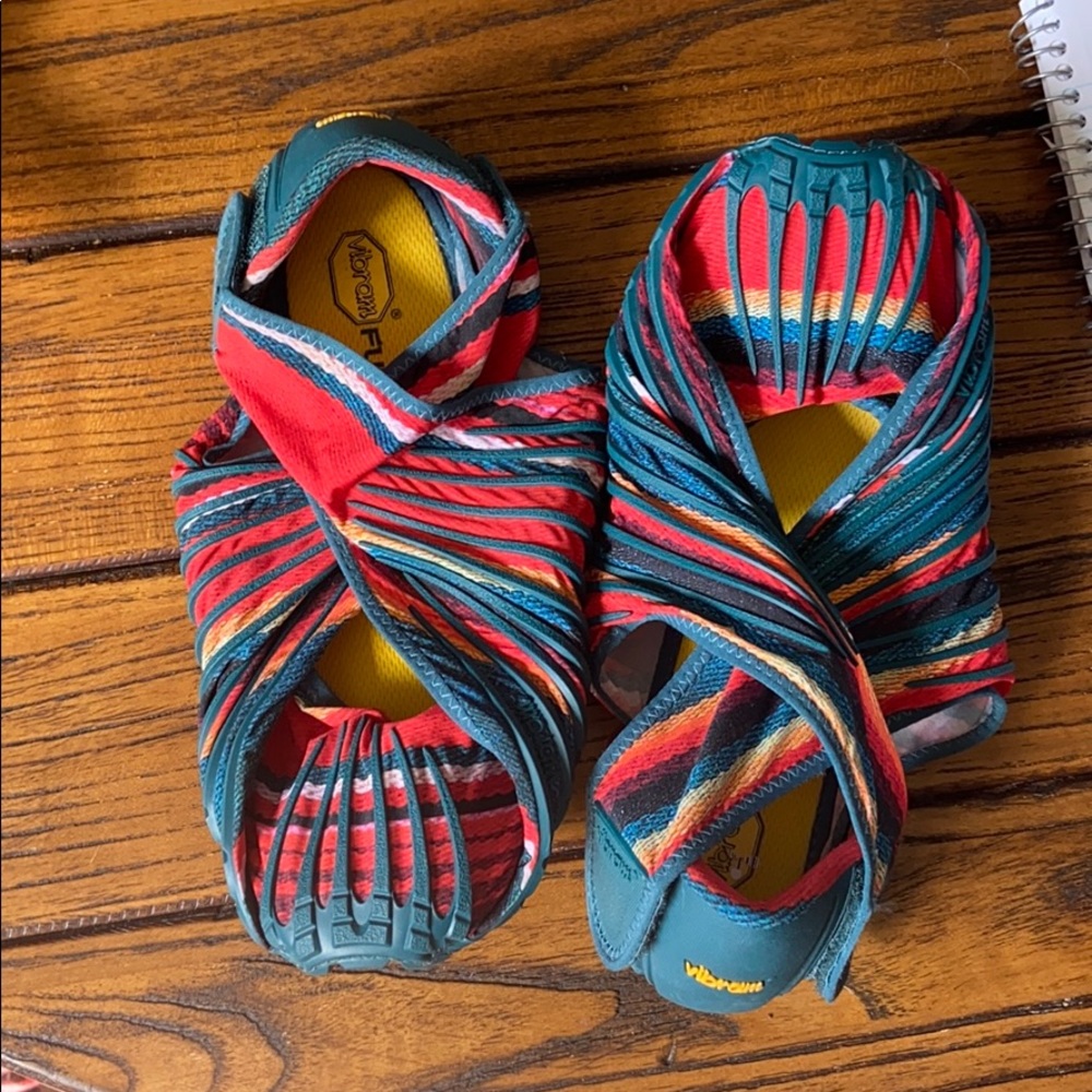 Vibram Wrap Shoes Sz8